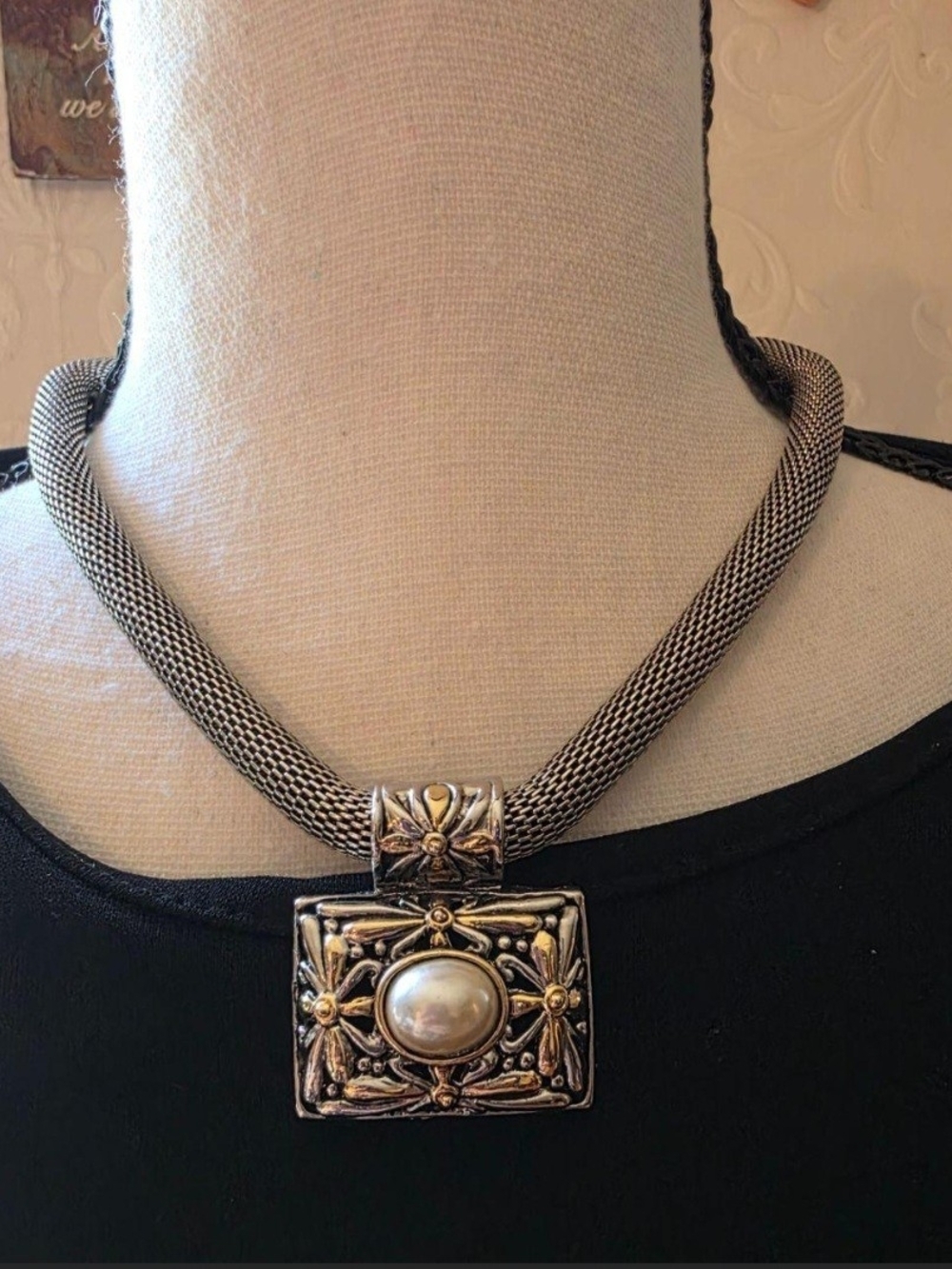 Vintage Mesh Chain Pendant Necklace Set in Silver & Black